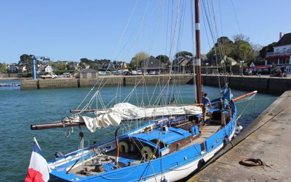 Port Navalo, dans le Morbihan, départ de nombreuses croisières et sorties en mer