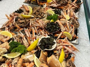 Encore un grand merci à Poissonnerie L'Atelier de l'Océan , pour ces magnifiques plateaux beaux et surtout bons 👏👏