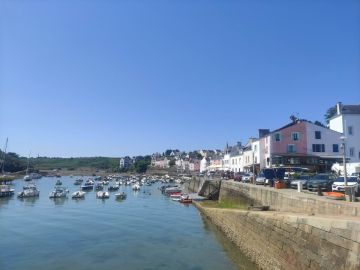 Mercredi 8 avril : Remise exceptionnelle de 10 %
Départ 8h45 - retour 20h00
Escale de 3 heures au port de SAUZON - déjeuner inclus !
Contactez-nous au...